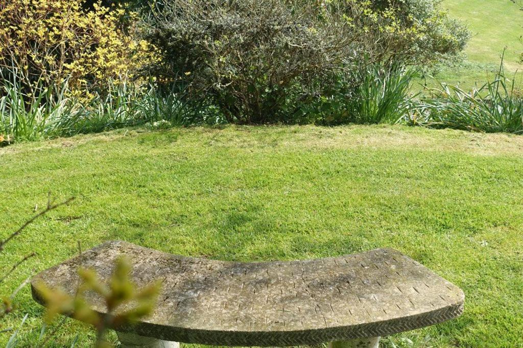 Greenswood Cottage - Cosy Cottage, Rural Location, Beautiful Landscaped Gardens With Pond And Lake Dartmouth Extérieur photo