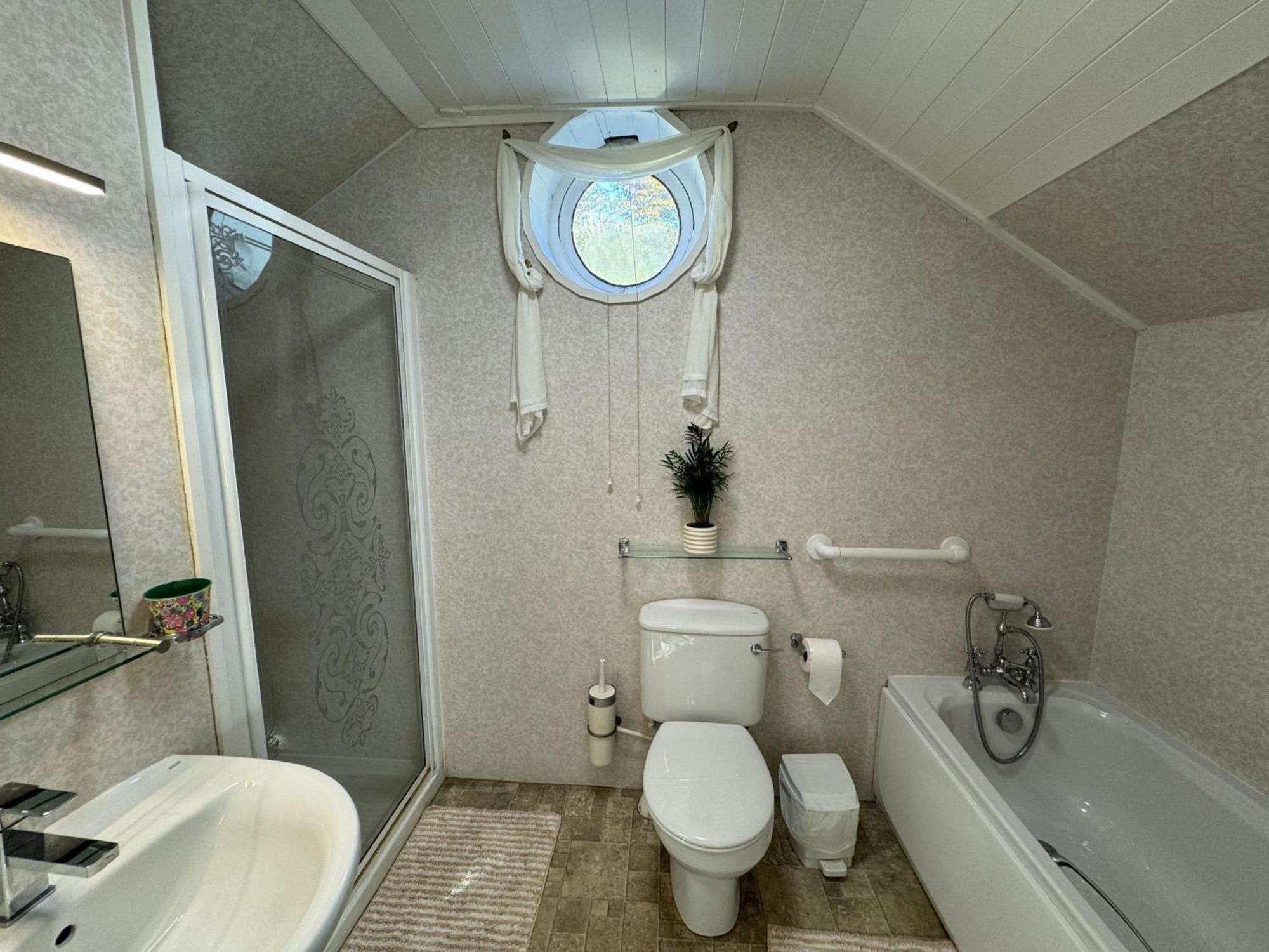Greenswood Cottage - Cosy Cottage, Rural Location, Beautiful Landscaped Gardens With Pond And Lake Dartmouth Extérieur photo